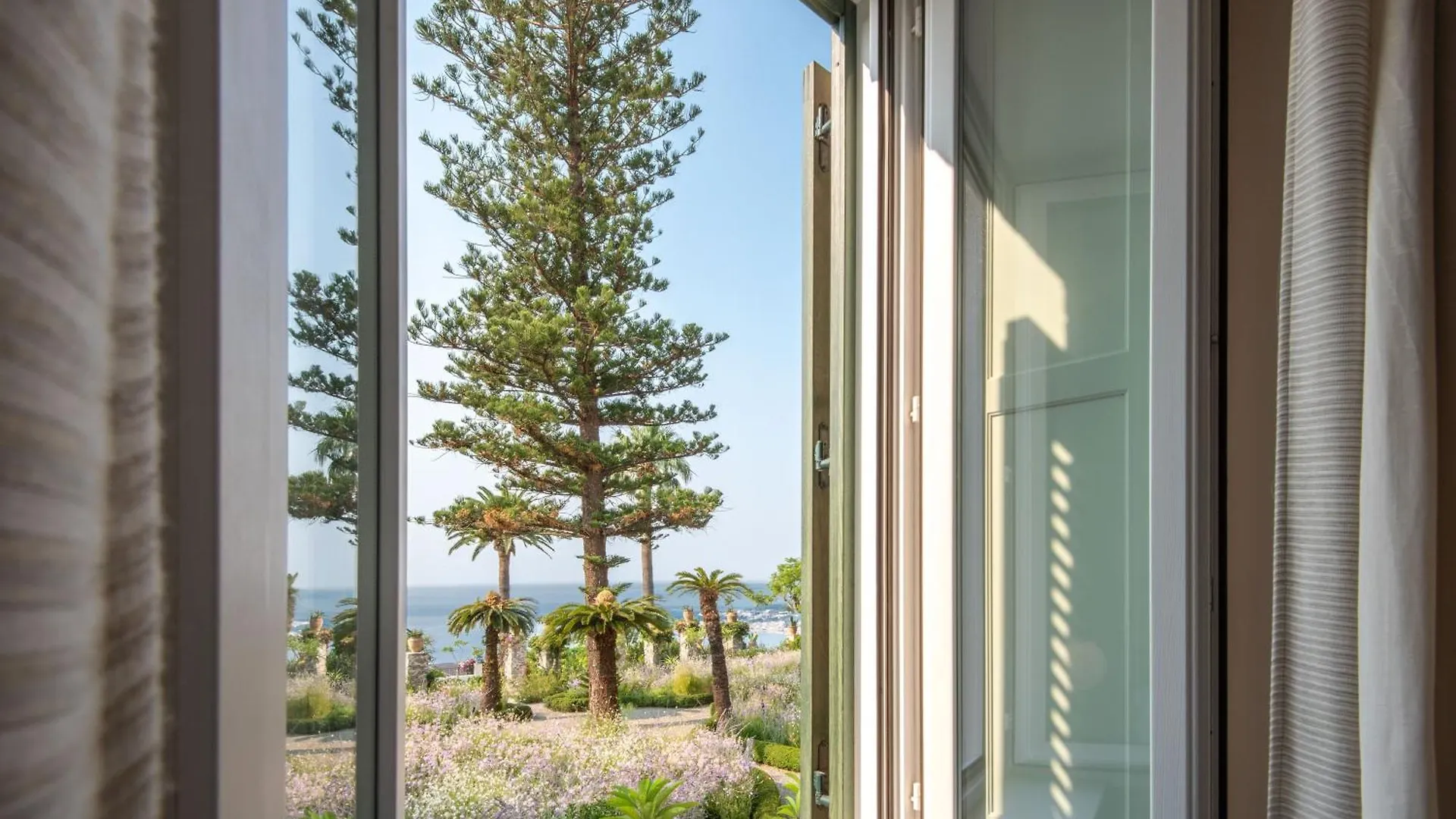 ***** Курортный комплекс San Domenico Palace, Taormina, A Four Seasons Hotel Италия